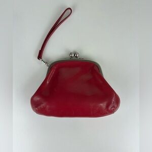 VINTAGE HOBO INTERNATIONAL RARE KISSLOCK MAGENTA WRISTLET